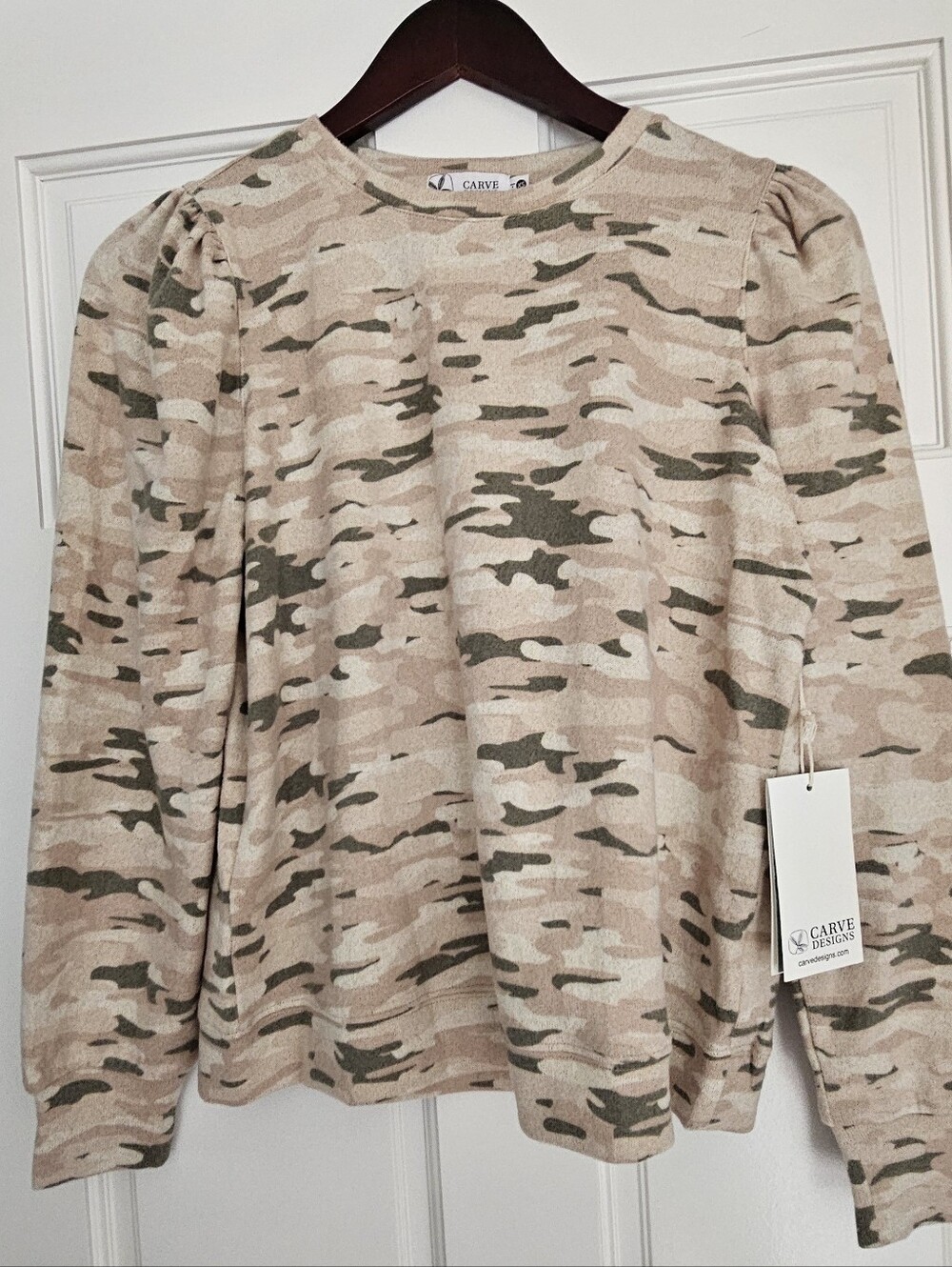 New Carve Designs Girls' Beige & Olive Camo Puff Sleeve Long Sleeve Top